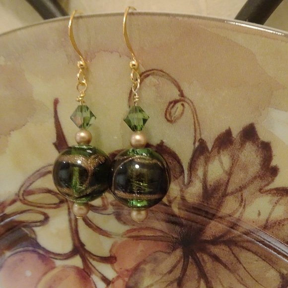 Deep green handmade earrings in Czech glass with swirls of gold highlights - Picture 5 of 8